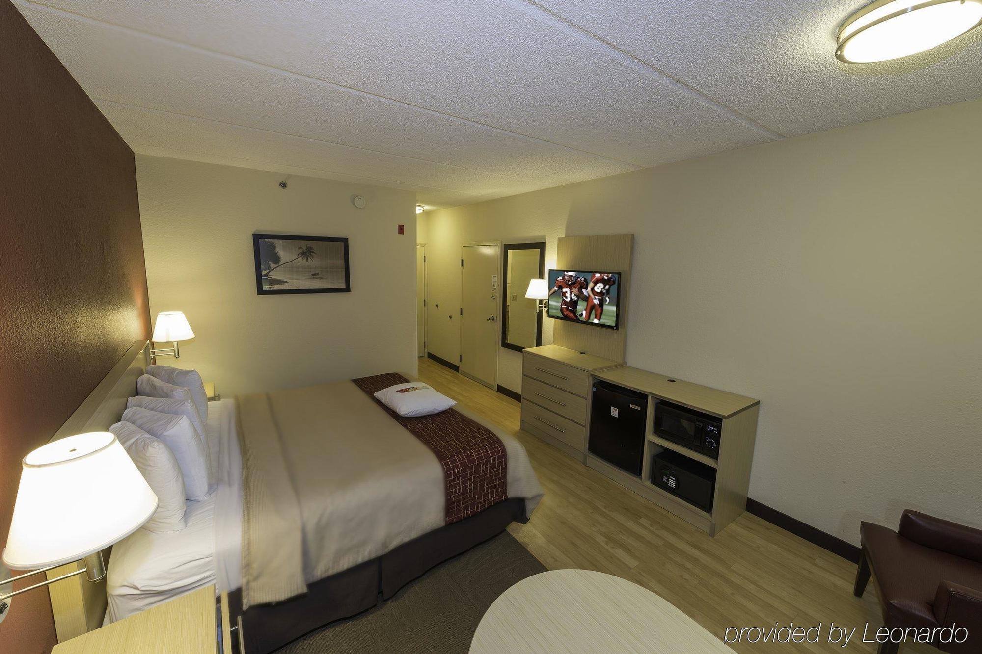 Red Roof Inn Plus + Gainesville Exterior photo