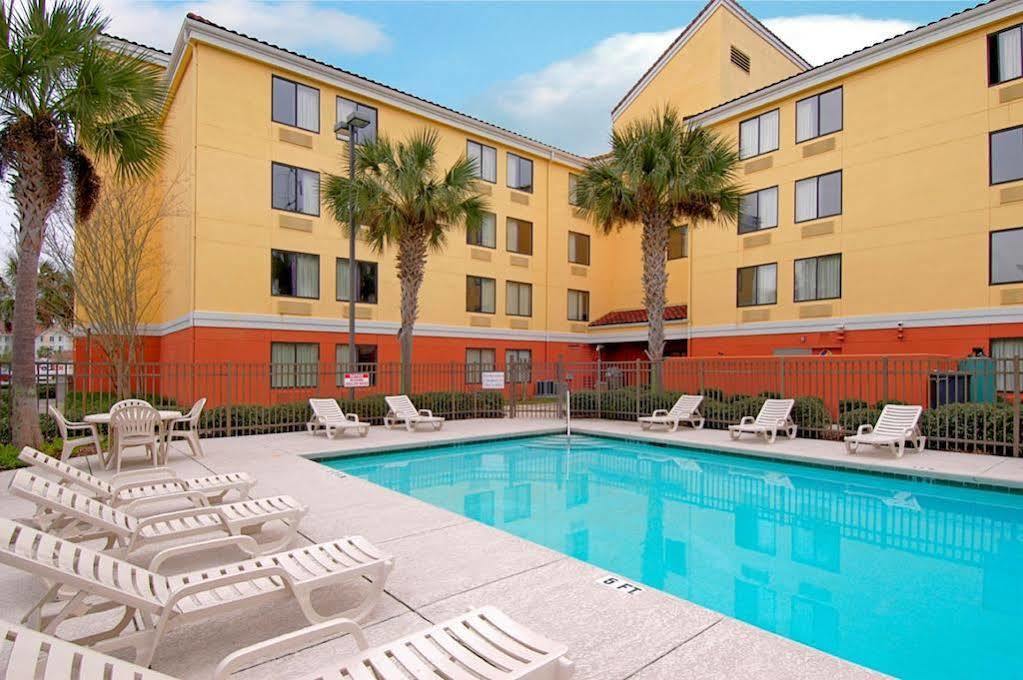 Red Roof Inn Plus + Gainesville Exterior photo